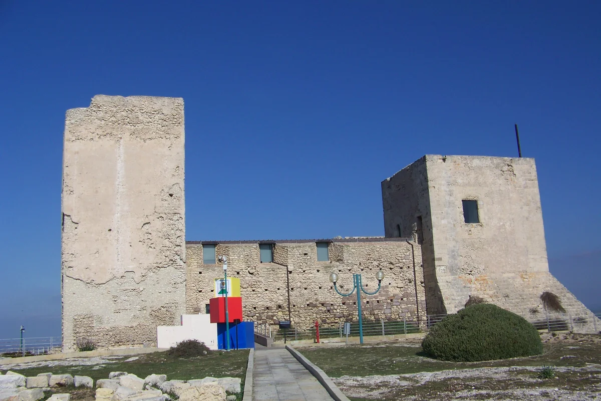 Parco e Colle di San Michele con Castello